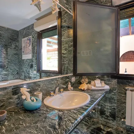 Casa Alice With Shared Pool Sea View - Happy Varazze